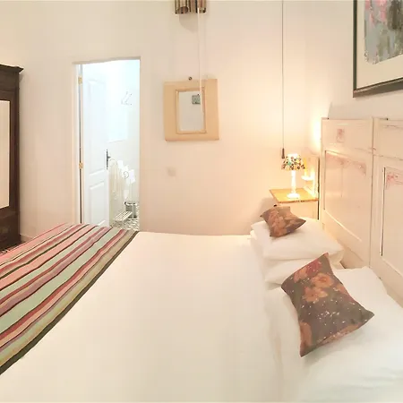 Guest house Canaritos 3*