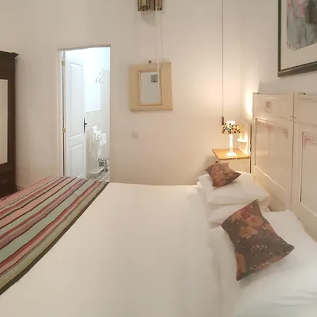 Pensión Canaritos 3*