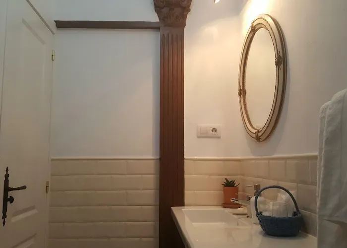 Canaritos Πανσιόν 3*