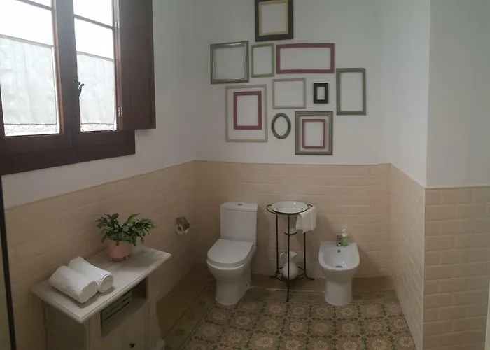 Pensión Canaritos 3*